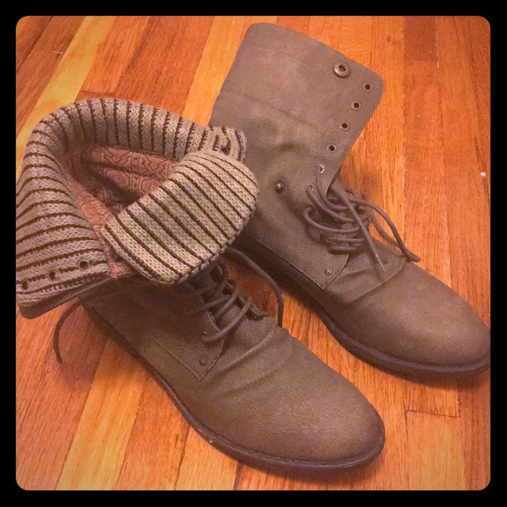 Blowfish Foldover Olive Green Boots Size 9